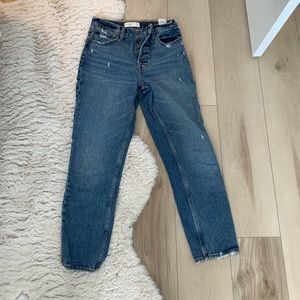 Abercrombie high rise mom Jean size 27